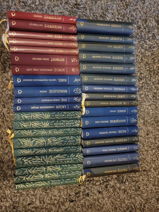 Kolekcja książek Świat ksiazki Klasyka, 36 sztuk