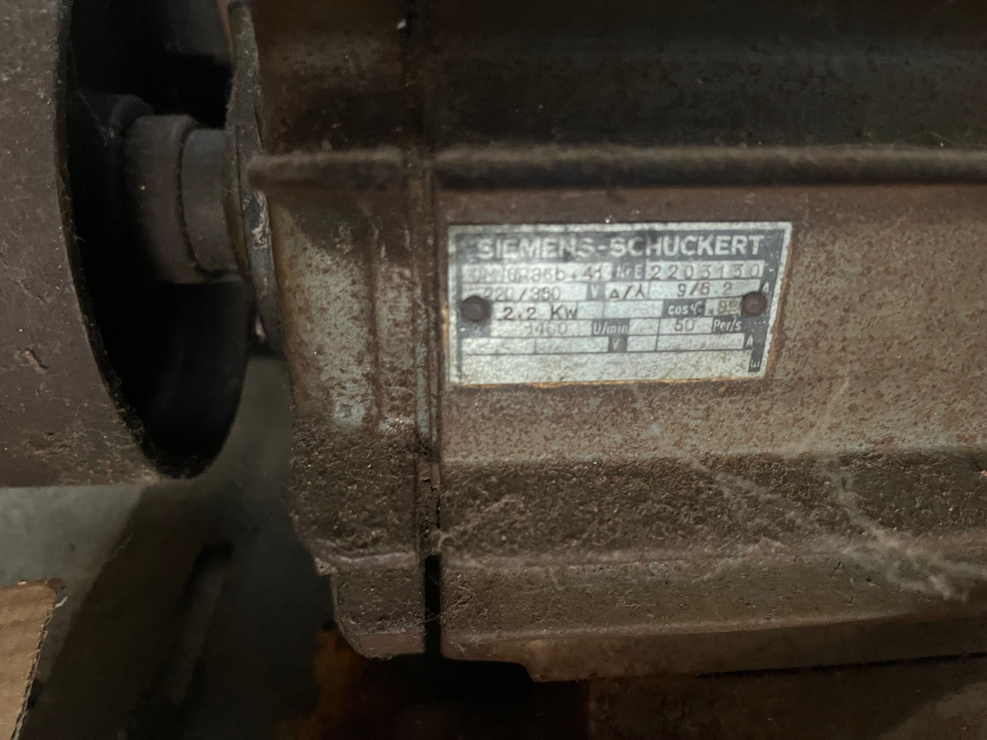 Motor elétrico trisfasico Siemens 2/3cv