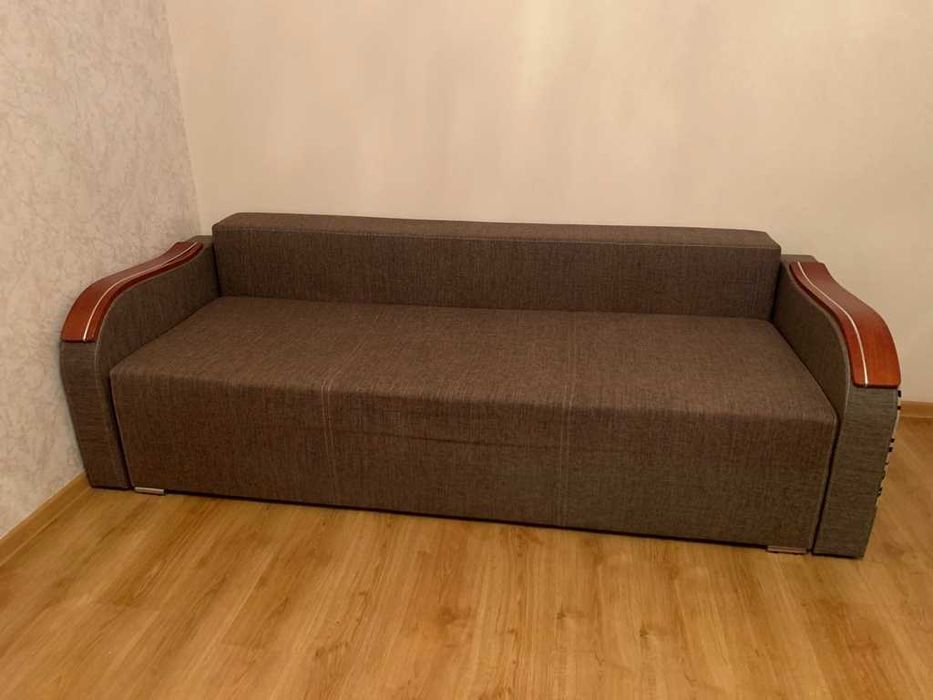 Elegancka sofa / kanapa rozkładana 200 cm x 135 cm (na sprężynach) !