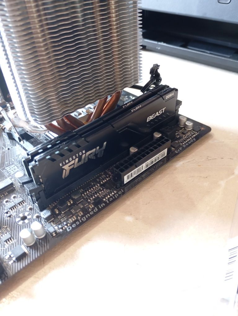 Ryzen 5 5600 + Gigabyte а320 + 16 GB ddr4 3200