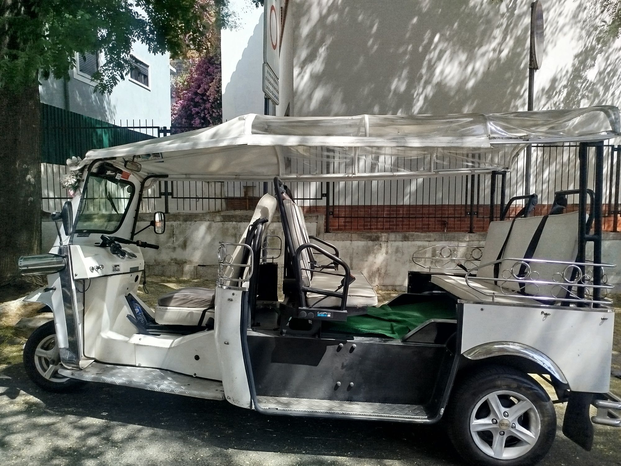 Tuktuk factory 4lugares