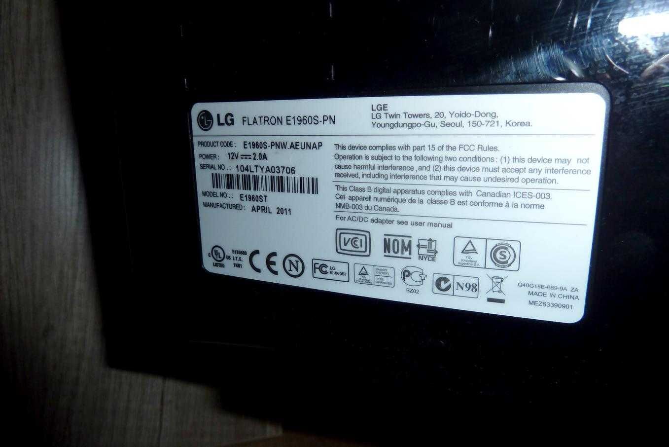 Monitor LED 19 calowy LG Flatron E1960S-PN