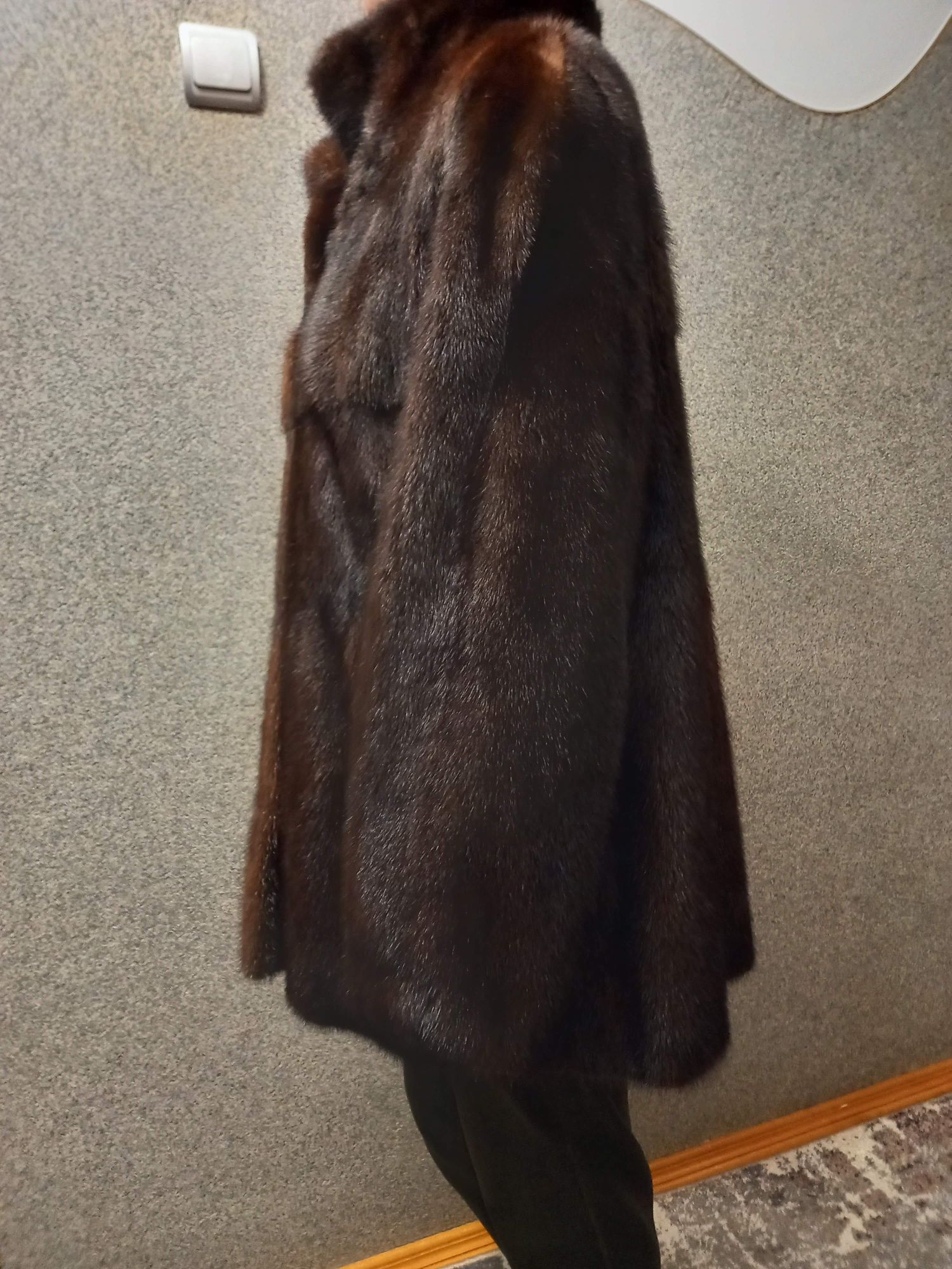 Норковий полушубок