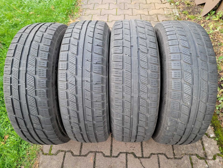 Opony zimowe 215/70/16