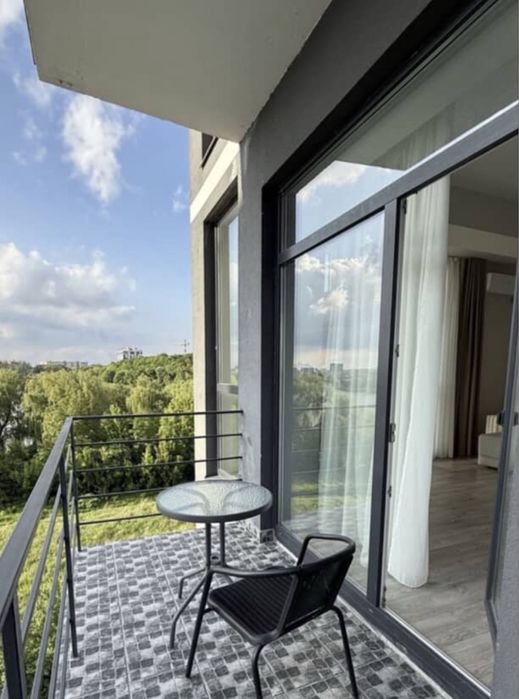 Здам в оренду 2-к квартиру із виглядом на озеро!