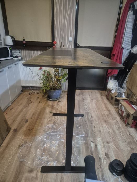 Biurko elektryczne / regulowane 140x60