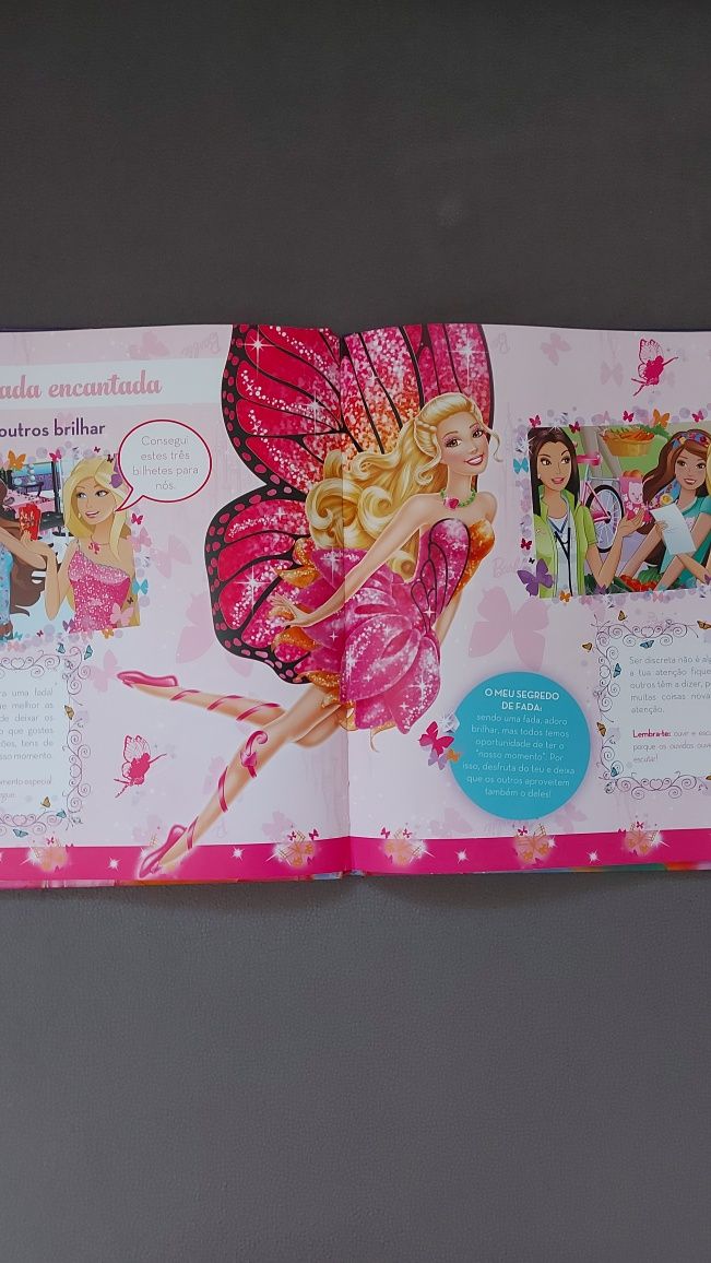 Livro barbie segredos de fada