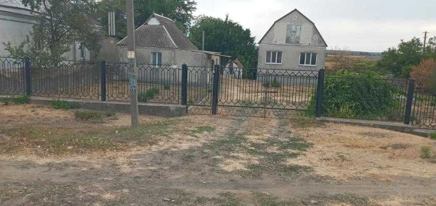 продаж будинку з присадибною ділянкою. НЕДОРОГО!