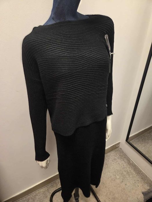 Damski Komplet Dzianinowy Sukienka i Sweter Czarny   L XL