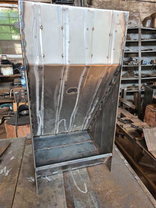 Бункерна кормушка