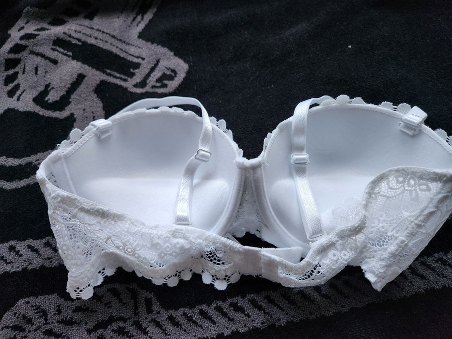 Biustonosz rozm 85 C