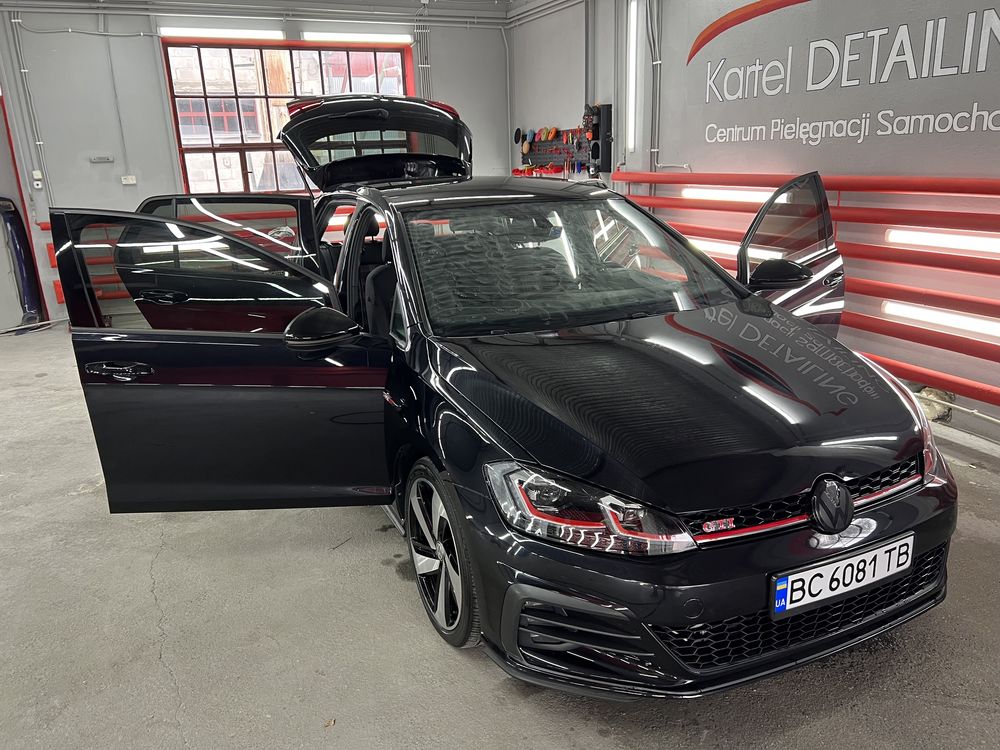 Продам Volkswagen Golf GTI. 2.0 TSI.2021г.28000$