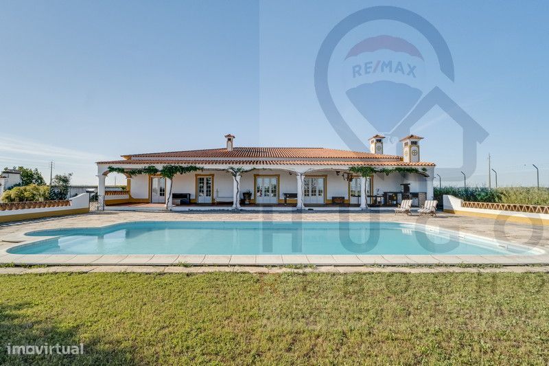 Quinta V4 no Alentejo: O Refúgio Perfeito