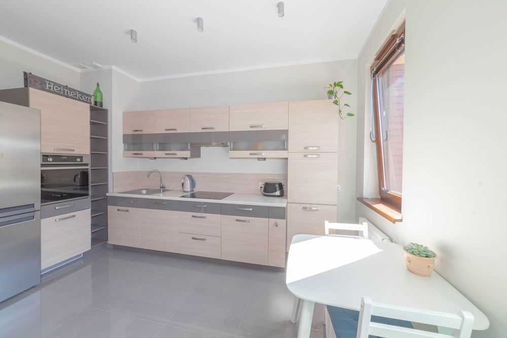 Do wynajęcia mieszkanie (Browary Park, balkon, parking, las, park)