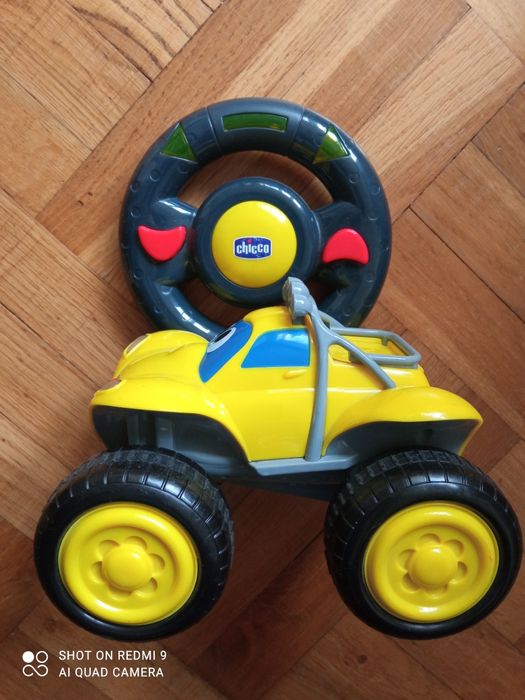 Chicco -auto zdanie sterowane