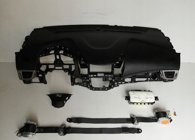 Hyundai i30 cintos airbags tablier