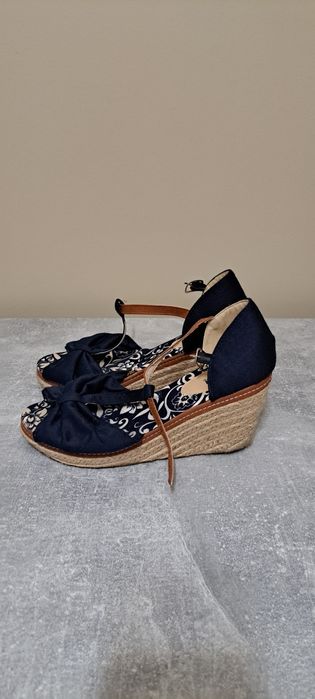 Espadryle na koturnie