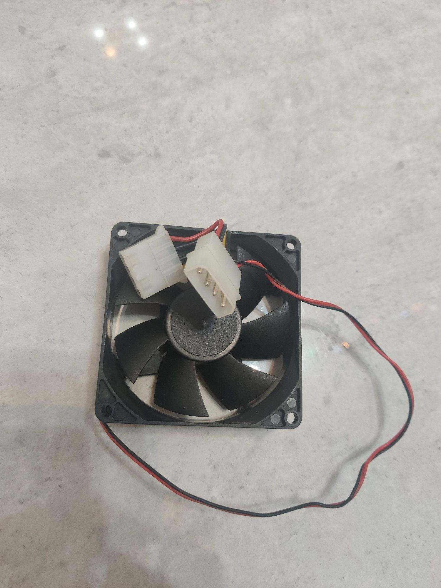 Wentylator 80x80