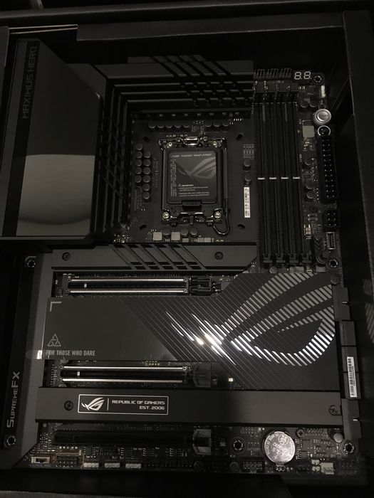 Asus Rog Z790 Maxumus Hero