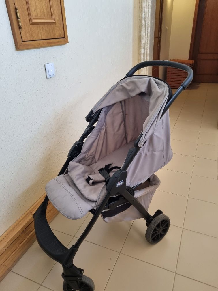 Ovinho bebé +carrinho+base auto chico