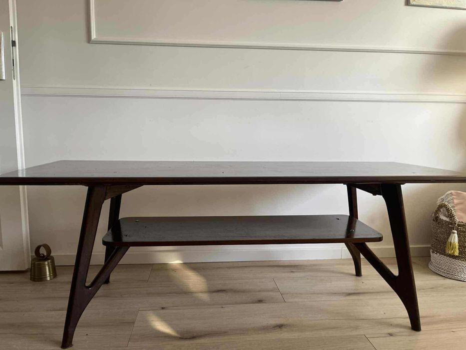 Drewniany stolik kawowy