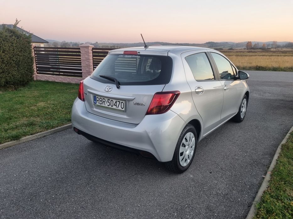 Toyota Yaris 1.3 benzyna 56400 km.