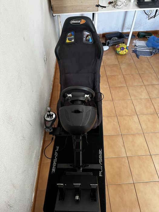 Cockpit simracing completo Thrustmaster TX-RW + playseat Alcantara EVO