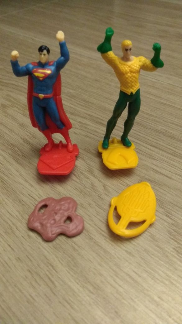 Zabawki DC Liga Sprawiedliwości Kinder Niespodzianki