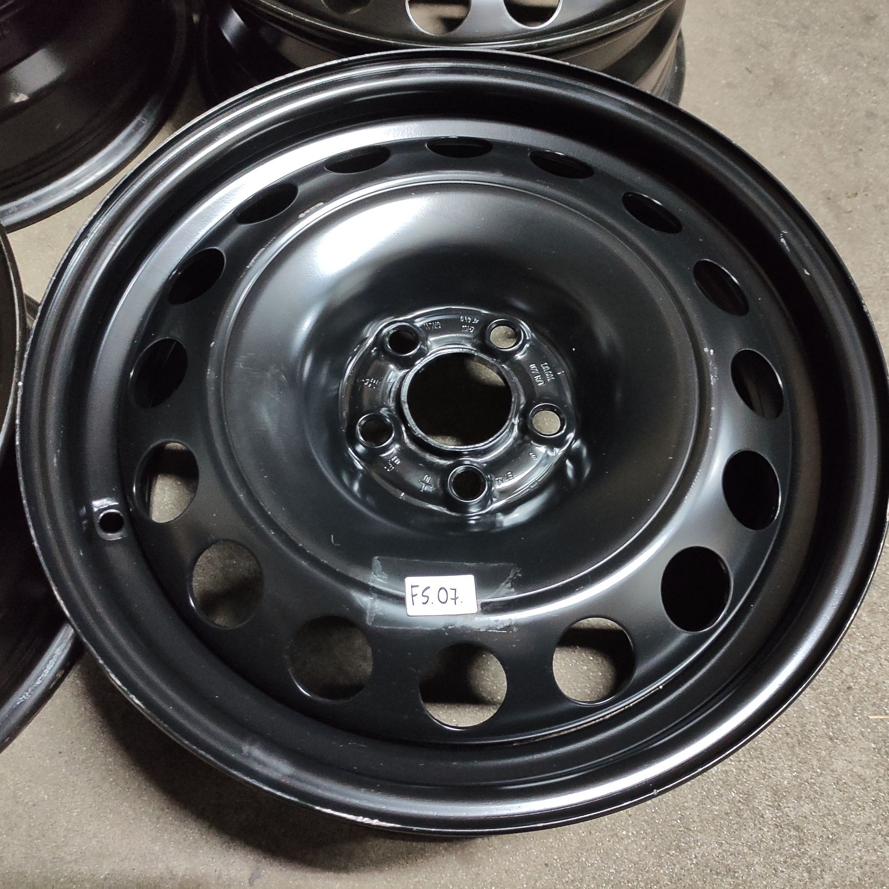Felgi stalowe A3 Leon Golf Octavia Fabia 6,5x16 ET43 5x100 FS07