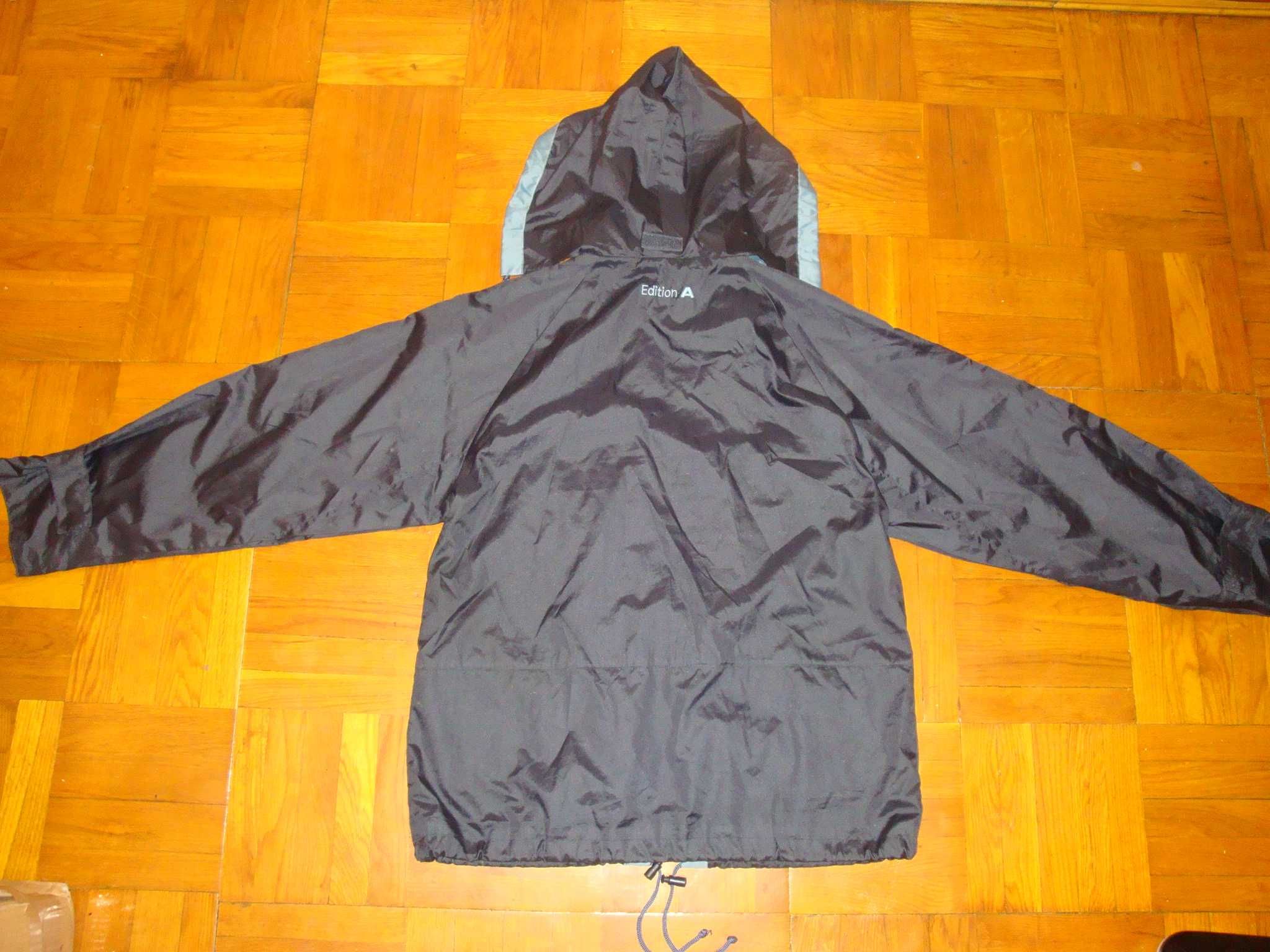 Куртка дождевик MERCEDES BENZ ( Италия ) , размер S-M ( 48-50 )