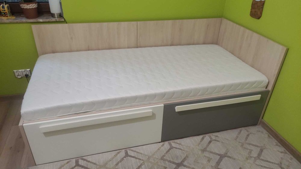 Łóżko dziecięce z szufladami