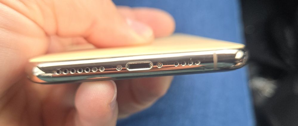 Iphone 11 pro max 64gb dourado