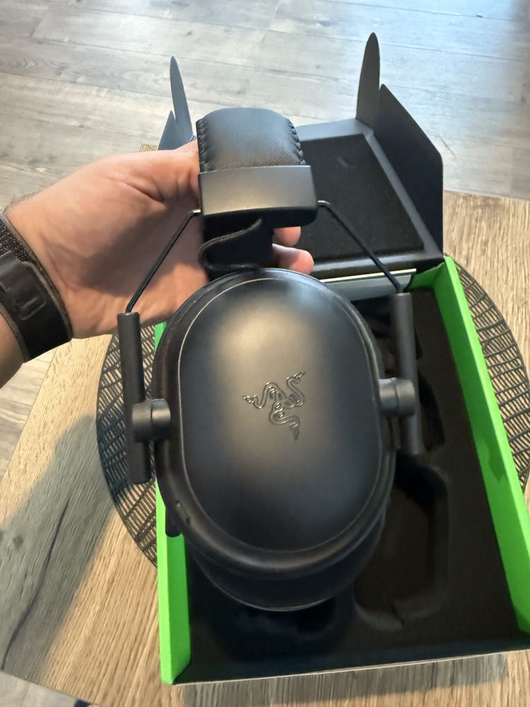 Razer BlackShark V2 Pro - jak nowe, pełny komplet