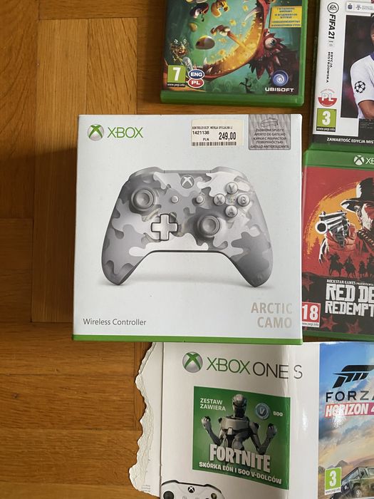 Xbox one S 1 TB, 9/10 gier 2 pady, limitowana edycja