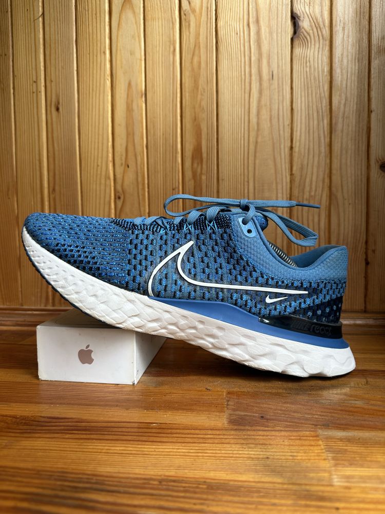 Кроссовки Nike React Infinity Run Flyknit 3