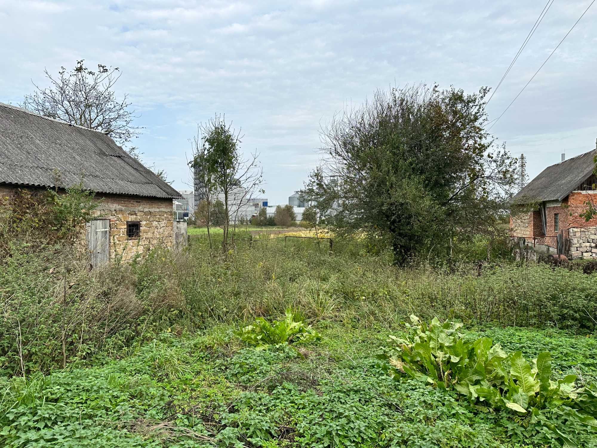 Продаж земельної ділянки під будівництво 25 сот.з будинком с Ставчани,