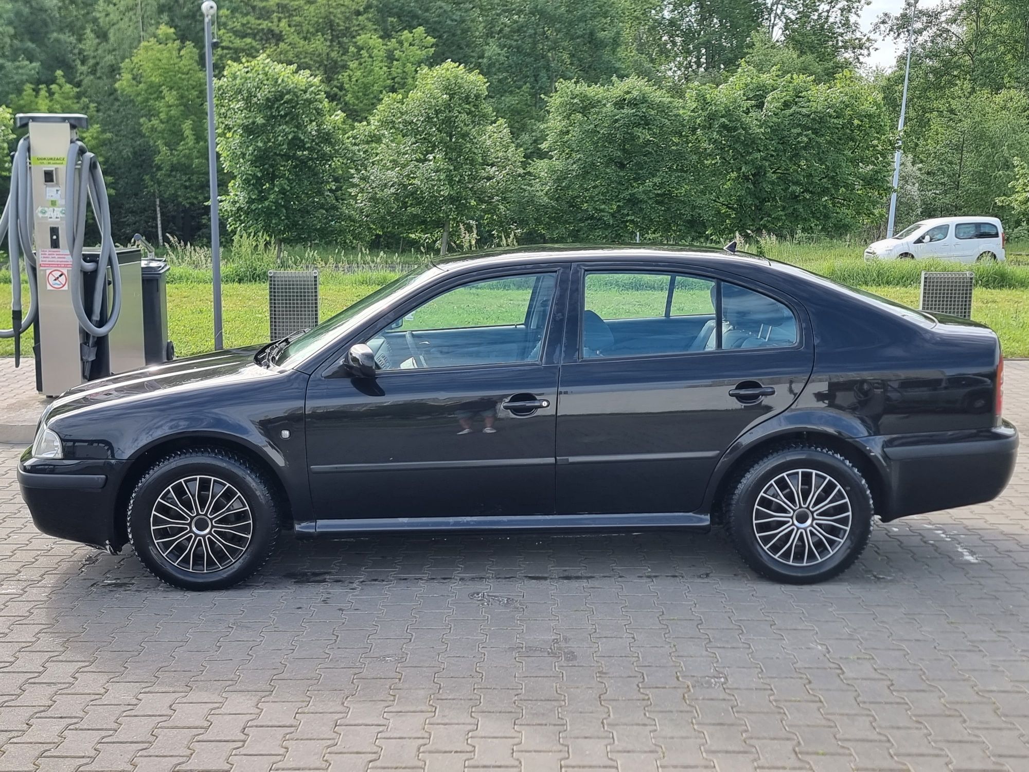 Skoda Octavia 2008r  1.6 MPI  + LPG GAZ  KLIMATYZACJA KRAJOWE