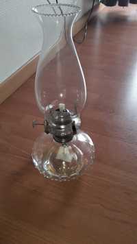 Lampa naftowa z kloszem