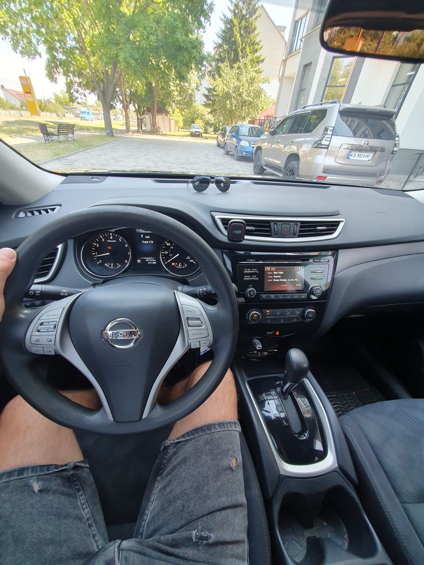 Nissan Rogue 2016p 2.5