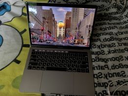 MacBook Pro 2019 i5/8 RAM/256 SSD