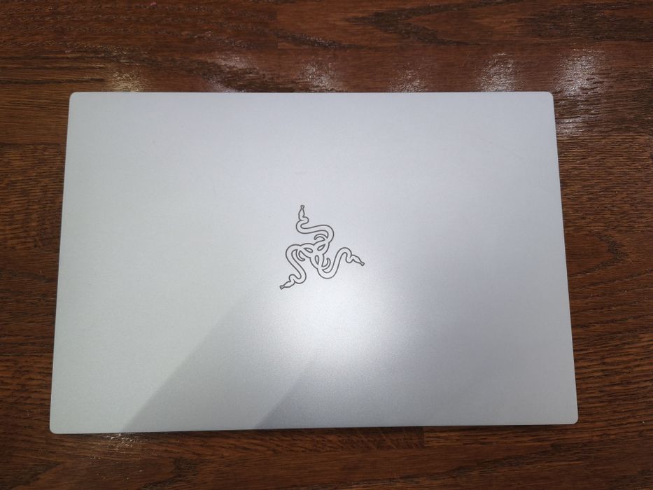 Ноутбук Razer Book13 rz09-03570GM1