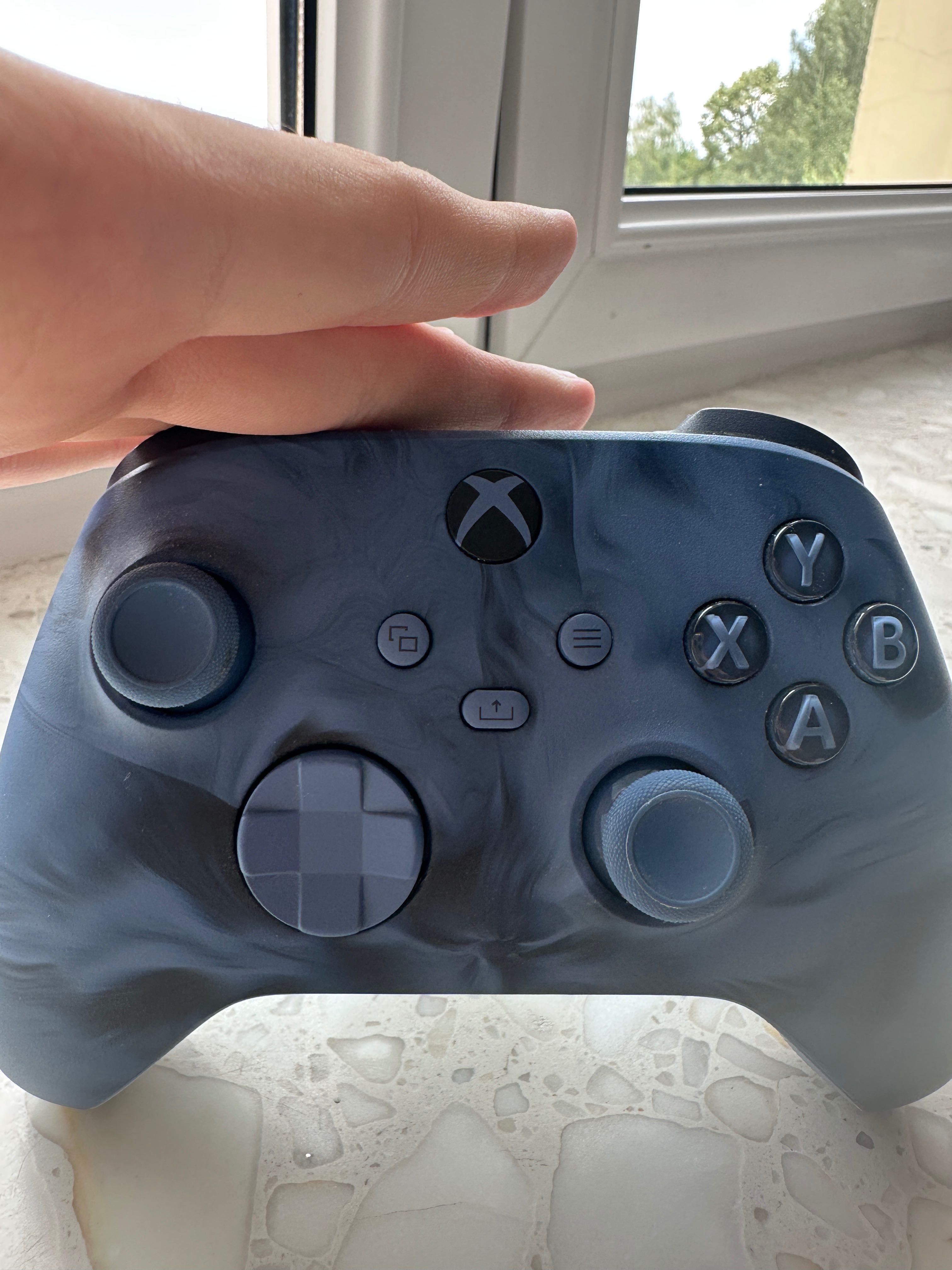 Pad do xboxa niebieski jak nowy użyty pare razy