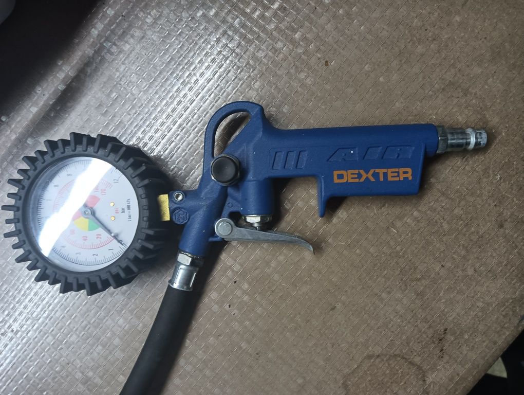 Pistola de encher pneus com manómetro