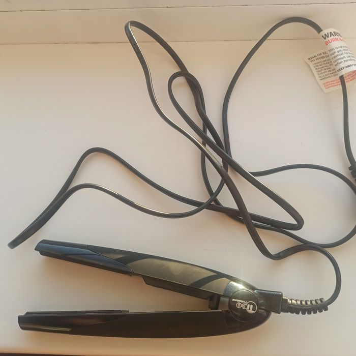 Продається утюжок для волосся