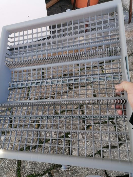 Terceiro cesto de máquina de lavar louça Siemens