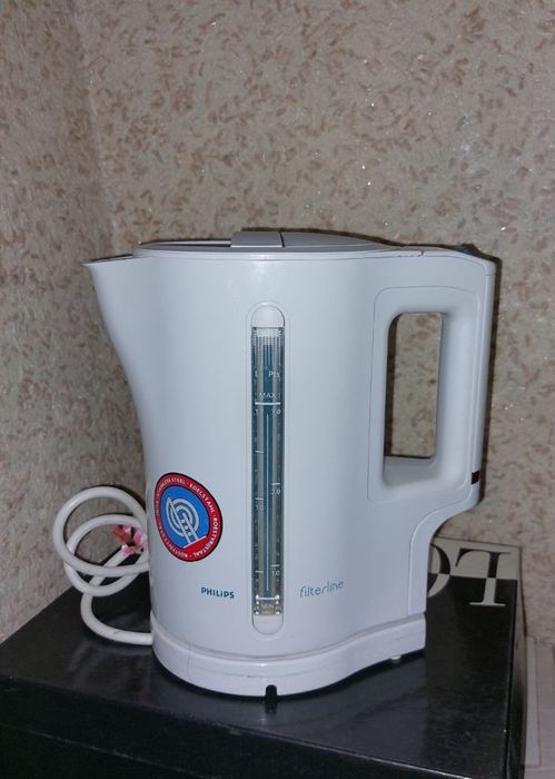 Електричний чайник Philips Filterline 1,7 л