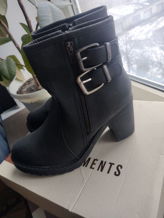 Ботинки весна/ осень на каблуке