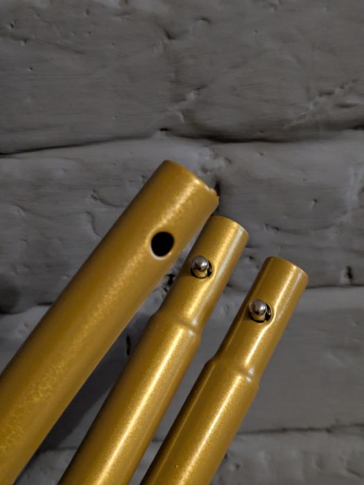 Велика кругла золота підставка для арок з металу