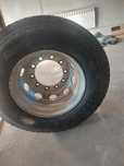 Opony Pirelli z felgami 1400zl