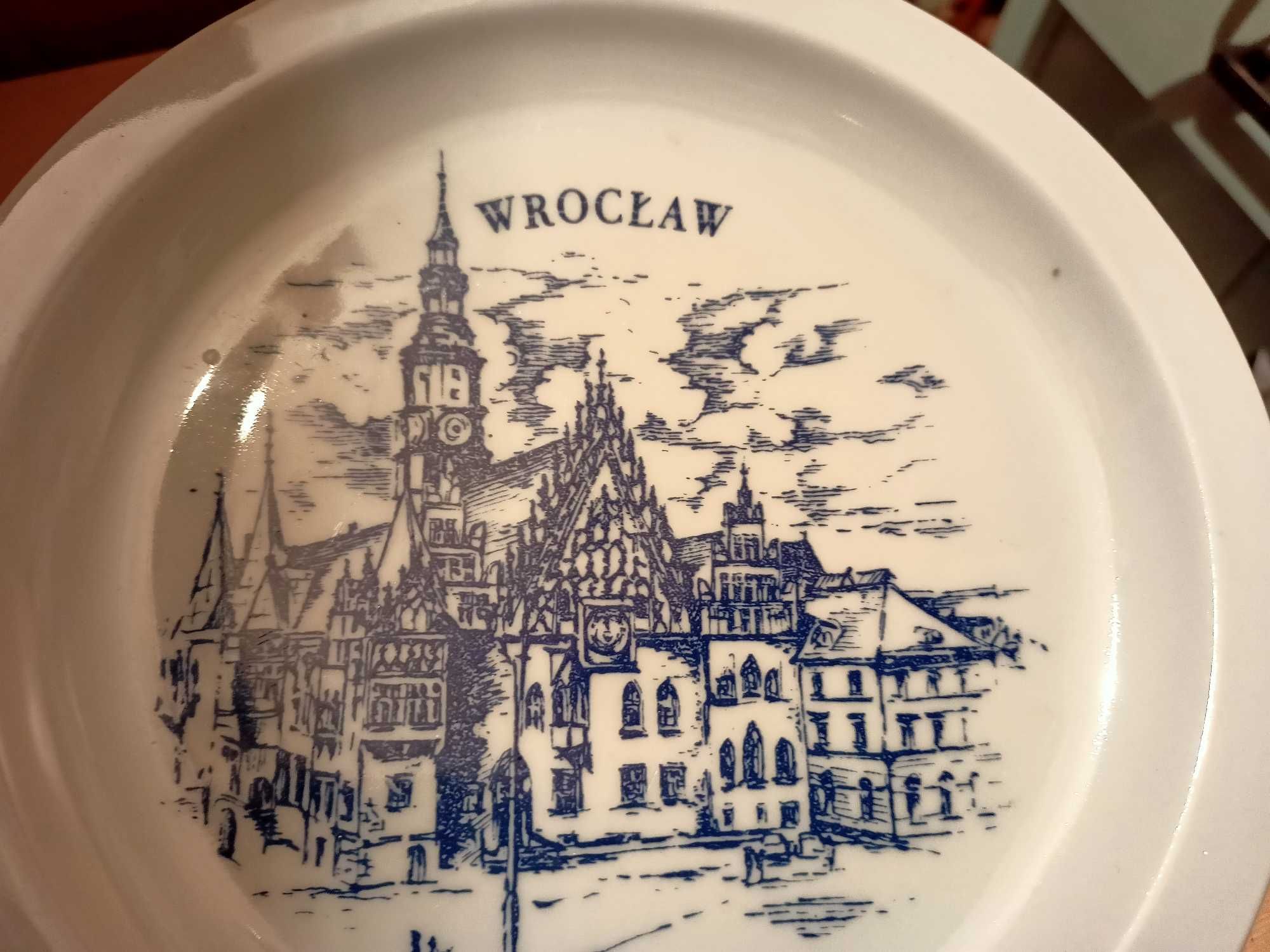 Talerz z wrocławskim ratuszem, bialo- niebieski